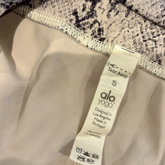 Alo Yoga High Waist Vapor Snakeskin Leggings EUC - Picture 6 of 8